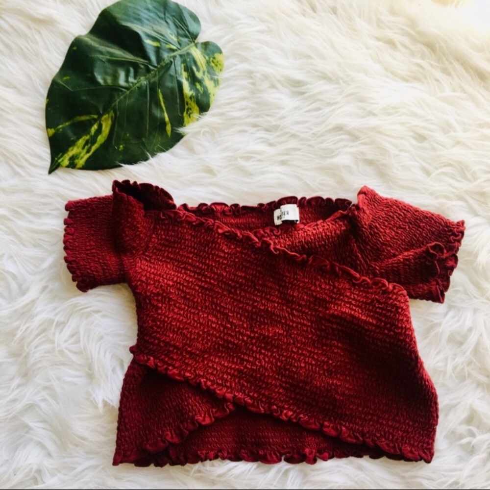 Hollister women’s crop top